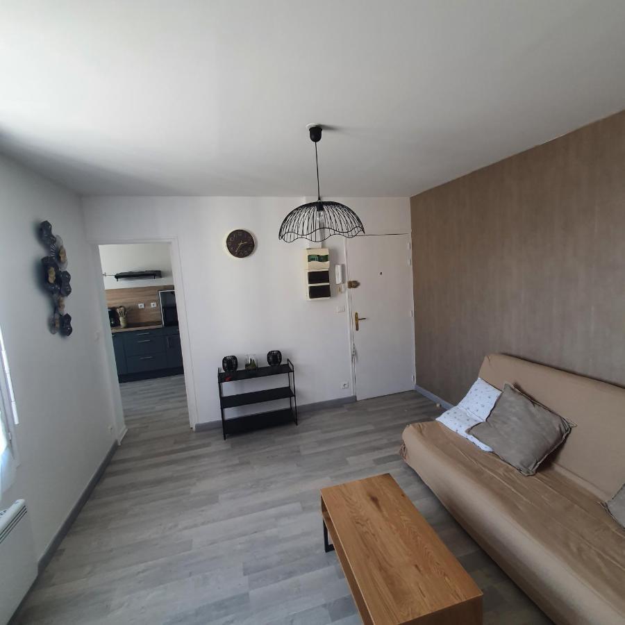 Appartement De La Tour Épernay Exterior foto